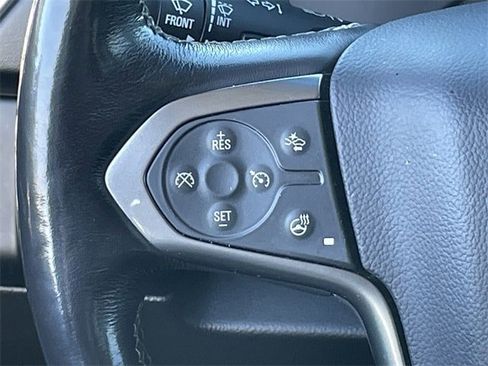 Used 2018 Chevrolet Suburban Premier image 13