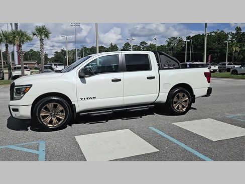 Used 2024 Nissan Titan SV w/ SV Bronze Edition Package RWD image 26