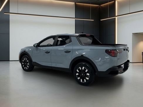 Certified 2025 Hyundai Santa Cruz SE FWD image 3