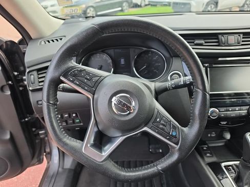 Used 2019 Nissan Rogue SV w/ Premium Package AWD/4WD image 14