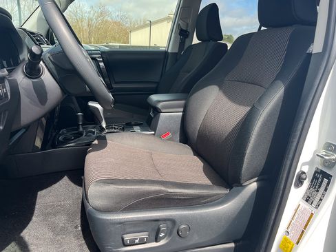 Used 2024 Toyota 4Runner TRD Off-Road image 19