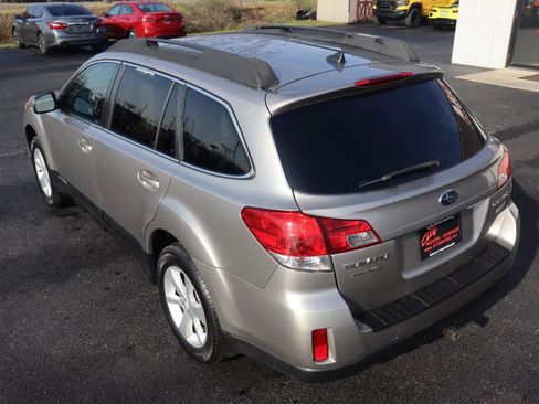 Used 2014 Subaru Outback 2.5i Premium image 14