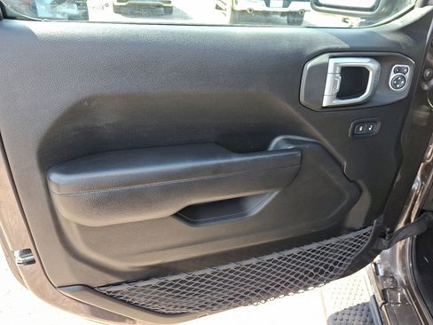 Used 2021 Jeep Wrangler Sport S image 20