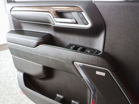 Used 2023 GMC Sierra 1500 Elevation image 24