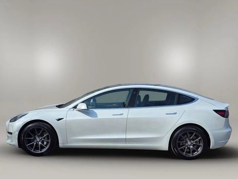Used 2020 Tesla Model 3 Standard Range Plus image 8