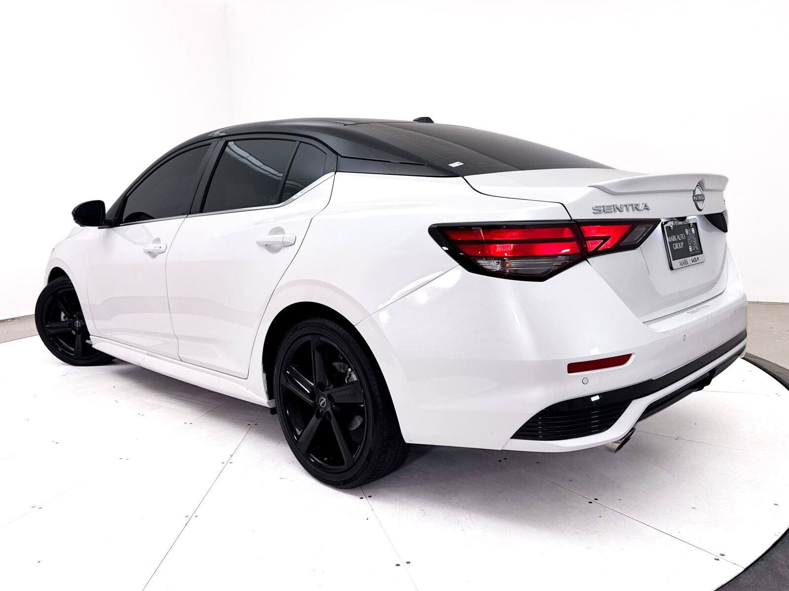 Used 2024 Nissan Sentra SR w/ SR Premium Package FWD image 2