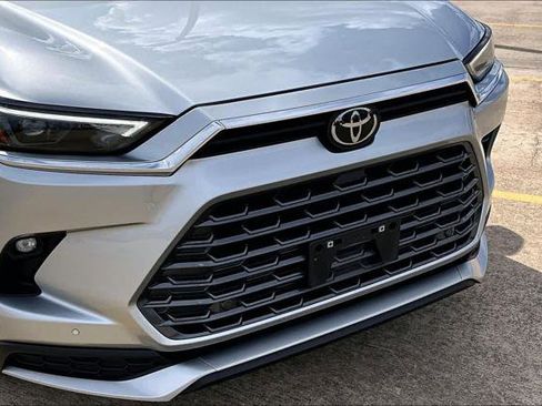 Certified 2024 Toyota Grand Highlander AWD Hybrid image 30