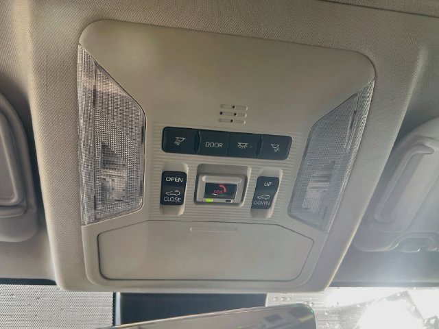 Used 2025 Toyota RAV4 XLE w/ Convenience Package FWD image 20