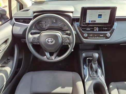 Used 2024 Toyota Corolla LE image 17