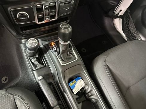 Used 2023 Jeep Wrangler Unlimited w/ Cold Weather Group image 20