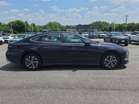 Certified 2026 Hyundai Sonata Blue FWD image 3