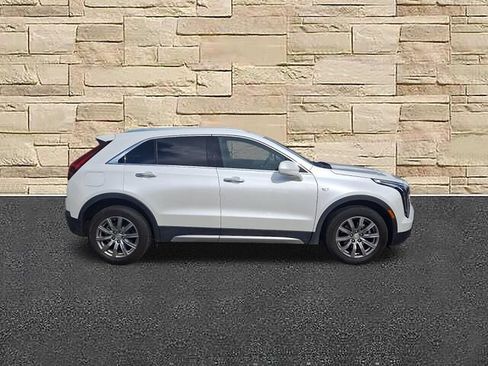 Used 2019 Cadillac XT4 Premium Luxury AWD/4WD image 25