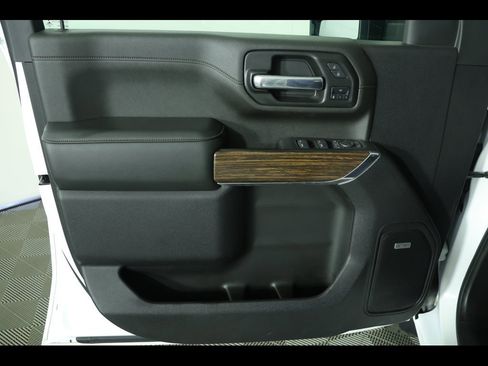 Used 2023 Chevrolet Silverado 2500 High Country w/ Z71 Off-Road Package image 25