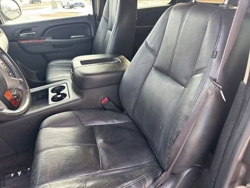 Used 2013 Chevrolet Suburban LT image 18