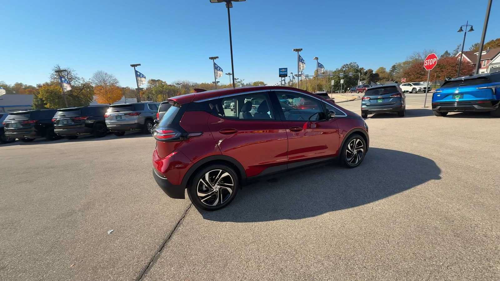 Certified 2023 Chevrolet Bolt LT w/ Infotainment Package FWD image 8