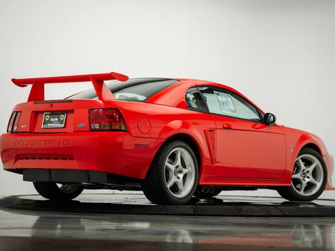 Used 2000 Ford Mustang Cobra RWD image 32