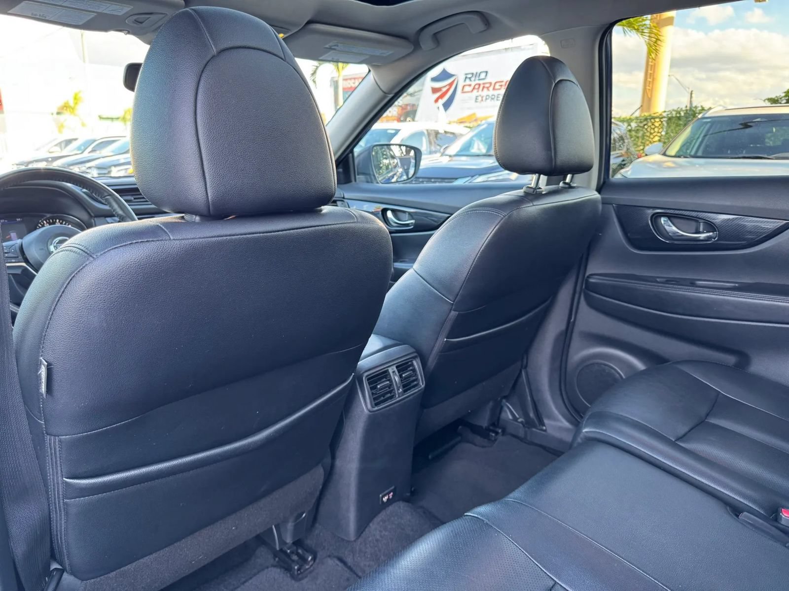 Used 2019 Nissan Rogue SL w/ Premium Package AWD/4WD image 15