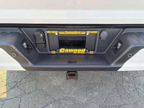 Used 2023 Ford F150 Lariat w/ Equipment Group 502A High AWD/4WD image 4