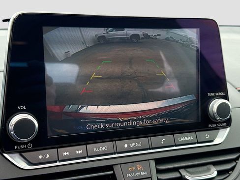 Used 2020 Nissan Altima 2.5 SR w/ Premium Package image 13