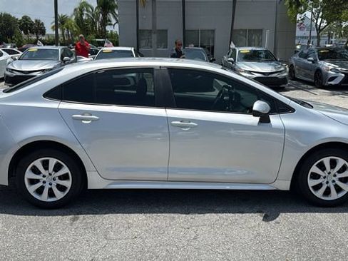 Used 2024 Toyota Corolla LE FWD image 11