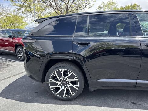 New 2025 Jeep Wagoneer S Limited image 14