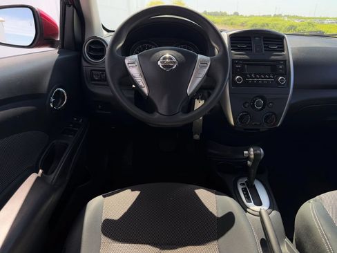 Used 2015 Nissan Versa SV FWD image 13