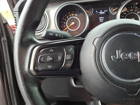 Used 2018 Jeep Wrangler Unlimited Sport AWD/4WD image 32