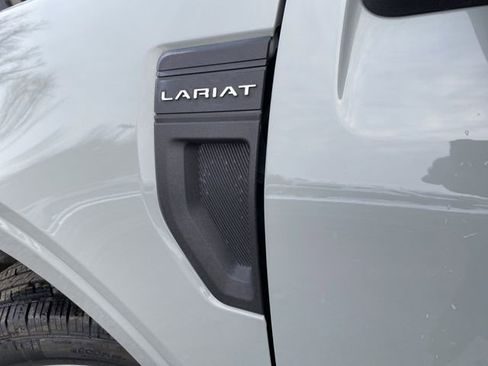 Used 2022 Ford Maverick Lariat w/ Lariat Luxury Package image 32