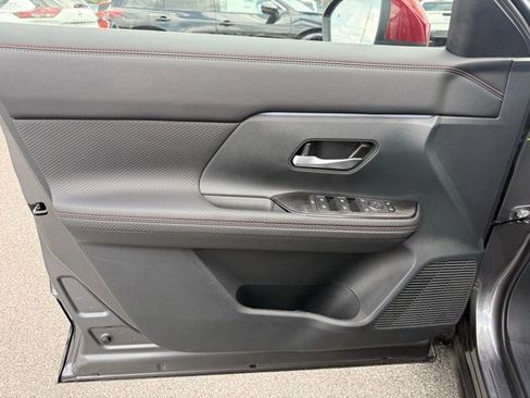 New 2025 Nissan Kicks SR w/ SR Premium Package image 10