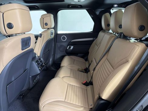 New 2026 Land Rover Discovery Limited Edition image 27