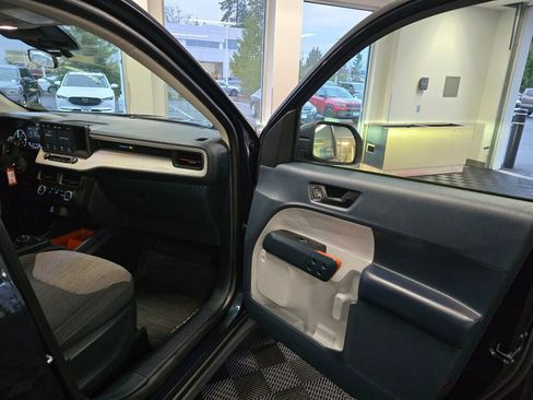 Used 2023 Ford Maverick XLT image 39