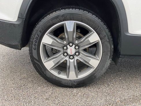 Used 2018 GMC Acadia SLT w/ LPO, Floor Liner Package image 34