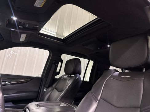 Used 2019 Cadillac Escalade ESV Platinum RWD image 44