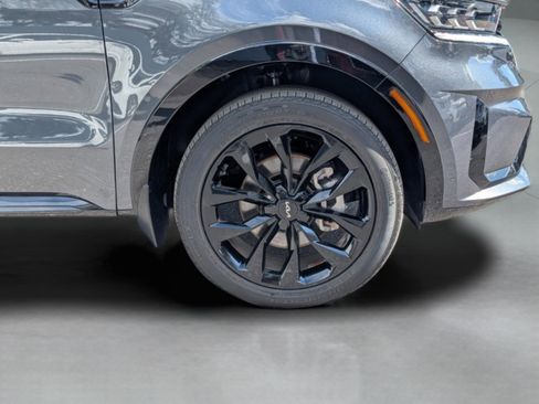 Certified 2023 Kia Sorento SX image 37