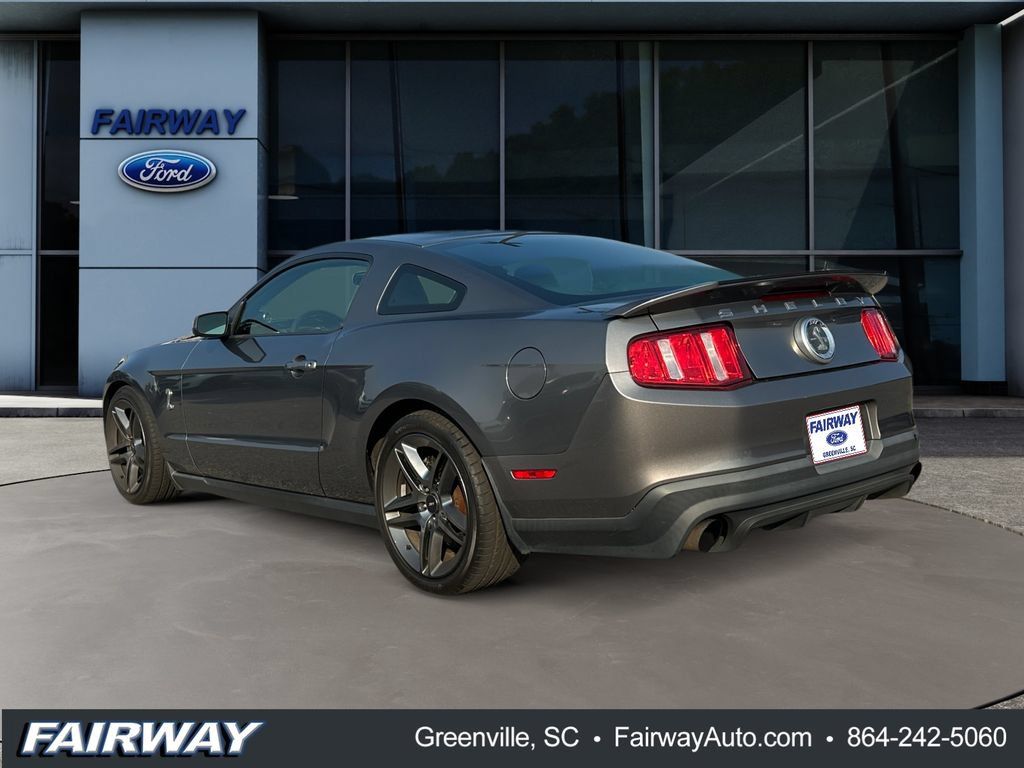 Used 2010 Ford Mustang Shelby GT500 RWD image 4