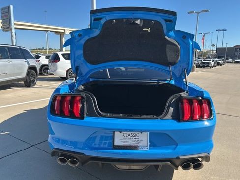 Used 2022 Ford Mustang GT Premium image 9