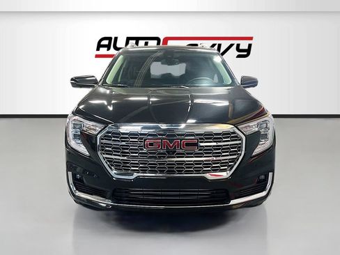 Used 2024 GMC Terrain Denali w/ Denali Premium Package AWD/4WD image 2