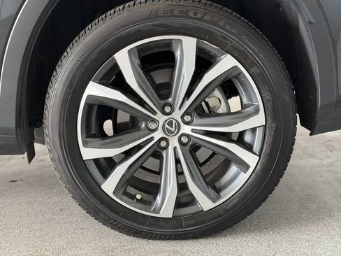Used 2018 Lexus RX 450h AWD w/ Premium Package image 40