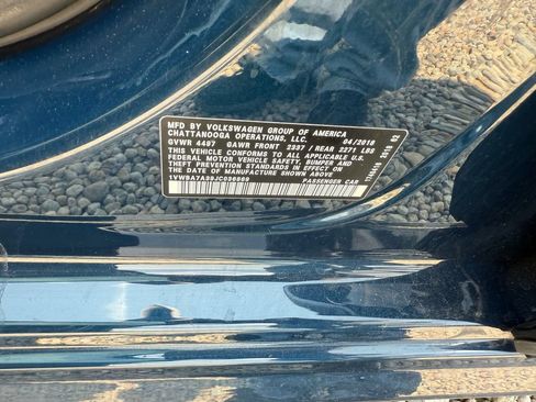 Used 2018 Volkswagen Passat 2.0T SE FWD image 39
