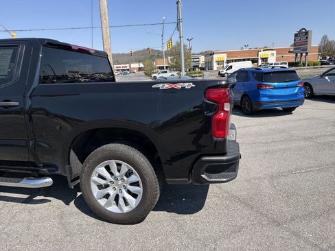Used 2025 Chevrolet Silverado 1500 Custom AWD/4WD image 10