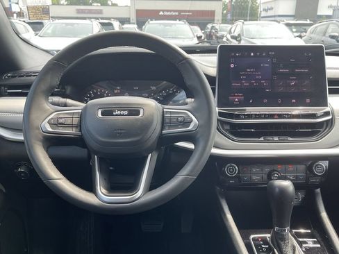 Used 2025 Jeep Compass Limited AWD/4WD image 27