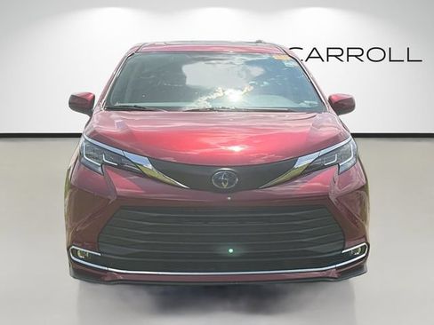 Used 2022 Toyota Sienna XLE FWD image 8