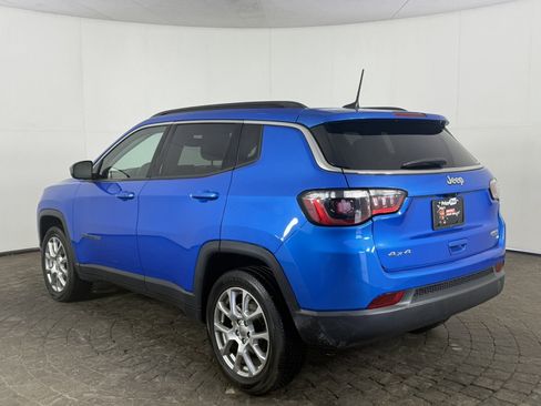 Used 2022 Jeep Compass Latitude AWD/4WD image 5