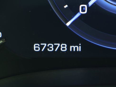 Used 2018 Cadillac Escalade Luxury image 40