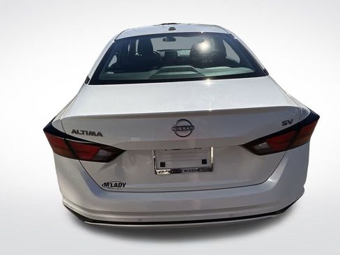 Used 2023 Nissan Altima 2.5 SV image 16