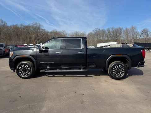 Used 2020 GMC Sierra 3500 Denali w/ Denali Ultimate Package image 2
