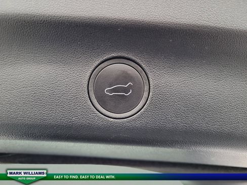 Used 2022 Tesla Model Y Long Range image 22