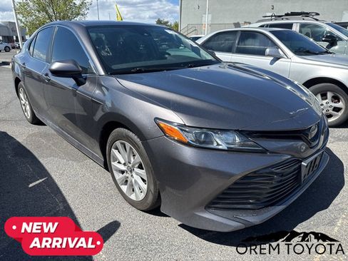 Used 2020 Toyota Camry LE FWD image 1