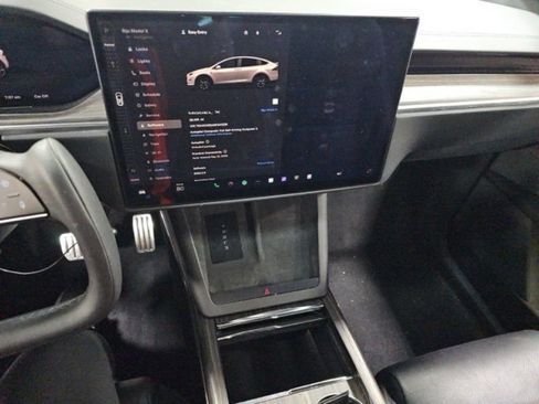Used 2022 Tesla Model X AWD/4WD image 11