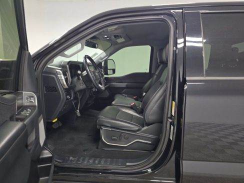 Used 2023 Ford F250 Lariat w/ Sport Appearance Package AWD/4WD image 5